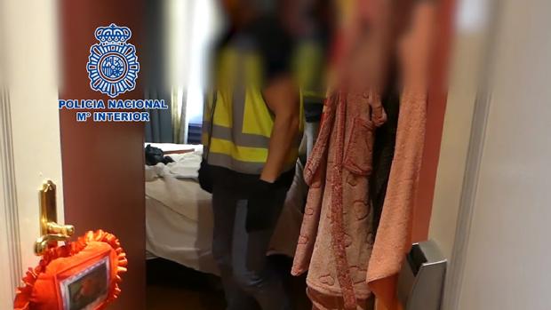 La Policía libera a tres mujeres que eran obligadas a prostituirse en clubes de Vizcaya y Cantabria