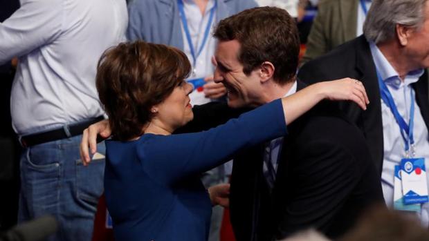 Casado, nuevo presidente del PP, a Rajoy: «Te seguimos necesitando muy cerca»