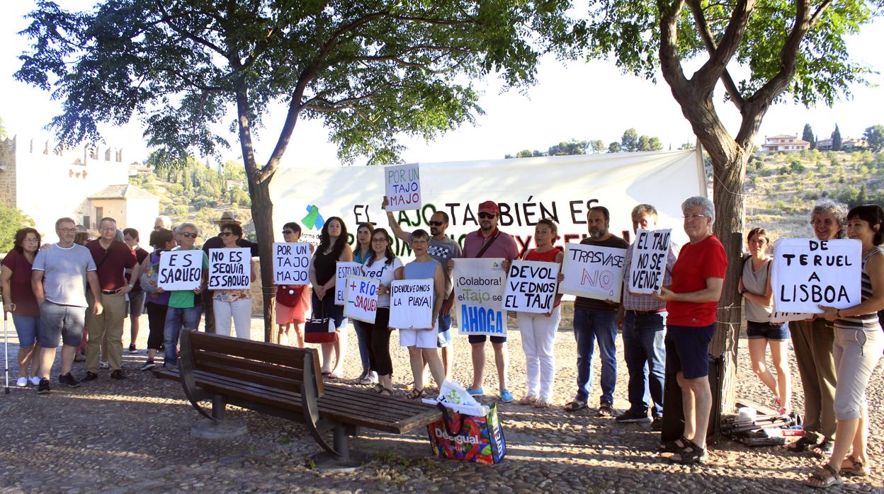 La protesta, en el mirador de la Cava