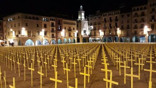 El abogado del conductor que derribó cruces amarillas en Vic alega problemas psicológicos