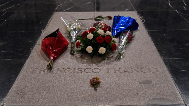 El alcalde de Ferrol veta el traslado a la ciudad de los restos de Franco