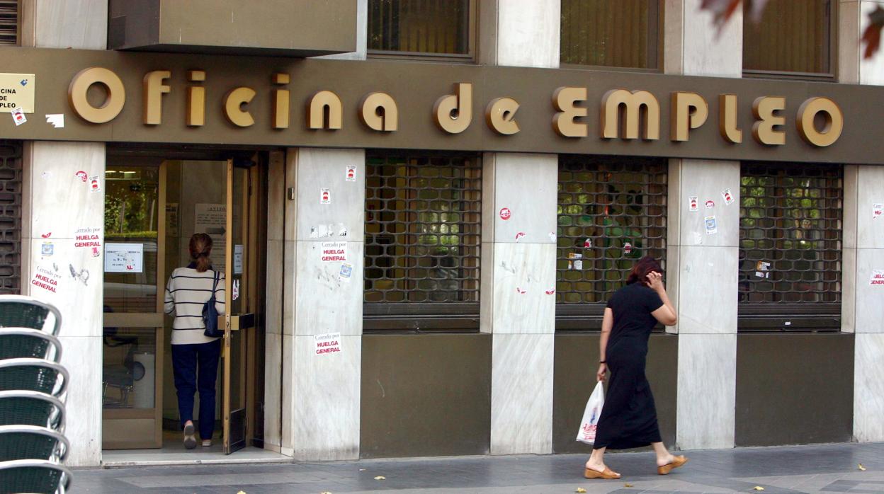 Las oficinas del INEM permanecieron abiertas durante la jornada de huelga genera