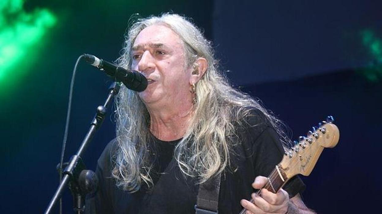 El rock Rosendo Mercado, en uno de sus conciertos