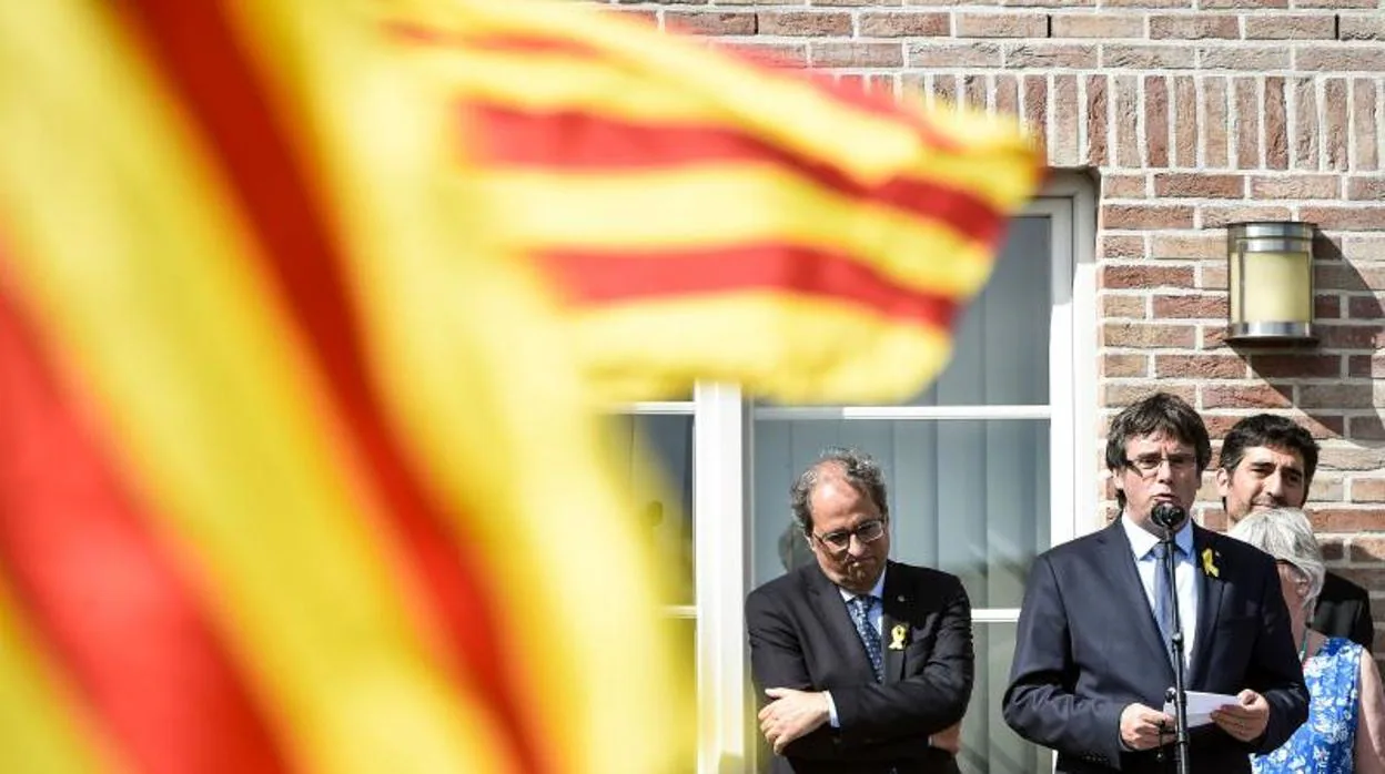 Carles Puigdemont y Joaquim Torra durante una reunión en Bruselas la pasada semana