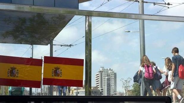 La Generalitat, a por los comercios de la periferia de Barcelona que no utilizan el catalán