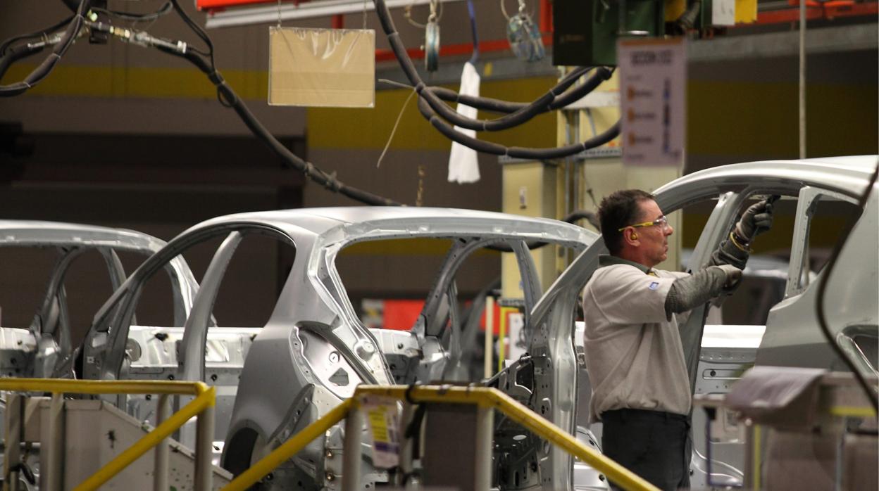 Opel es la mayor industria de Aragón, una excepción en el gran minifundio empresarial que hay en la región