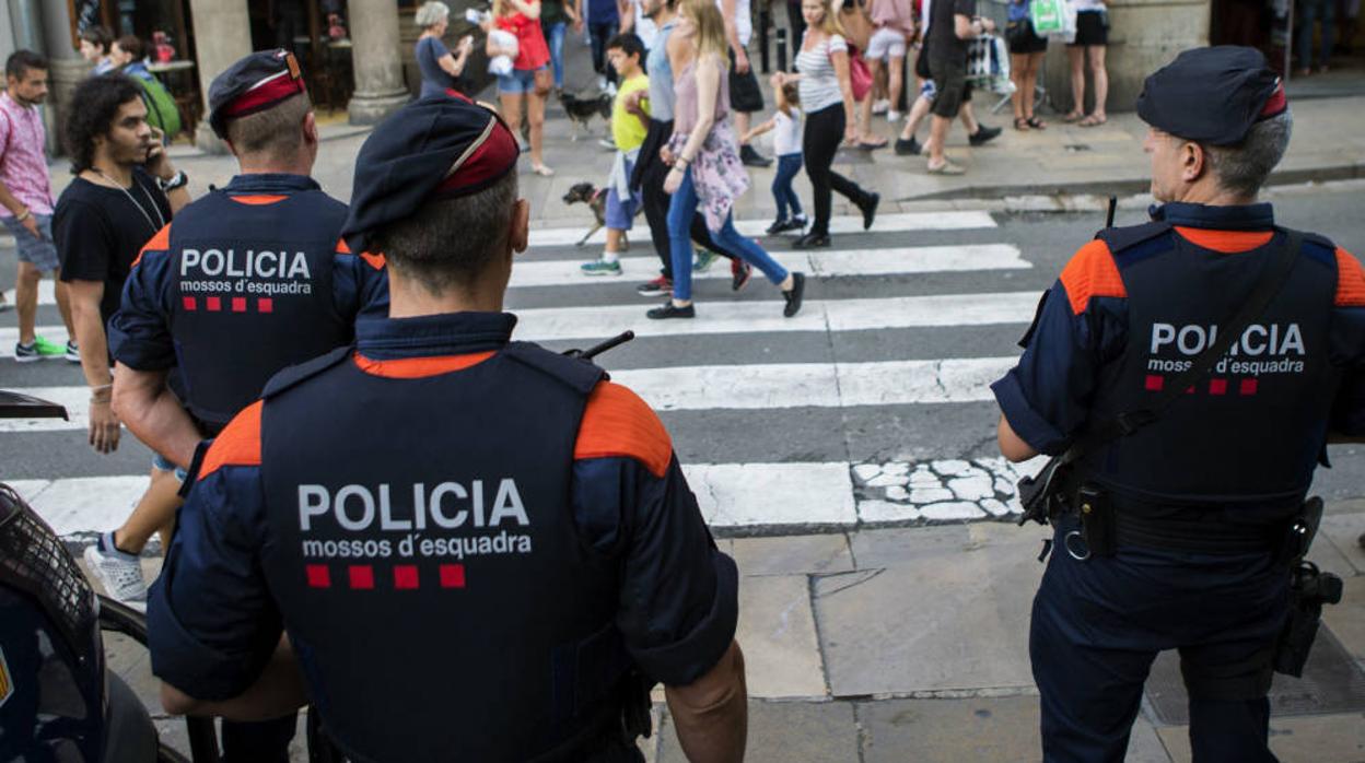 Agentes de los Mossos d'Esquadra