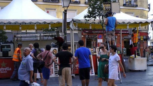 Grupos anarquistas y okupas toman las fiestas de Lavapiés