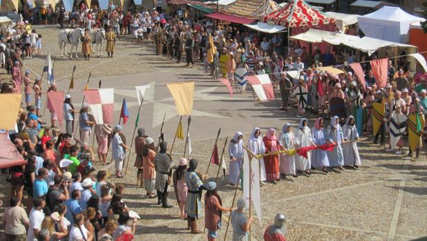 Gran afluencia turística en Consuegra Medieval 