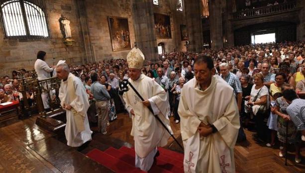 Miles de peregrinos rinden homenaje a la Virgen de Begoña en Bilbao