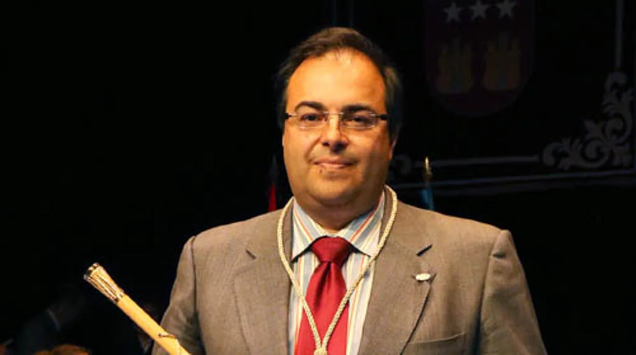 Santiago Llorente, alcalde de Leganés, en el momento que tomó posición de su cargo en junio de 2015