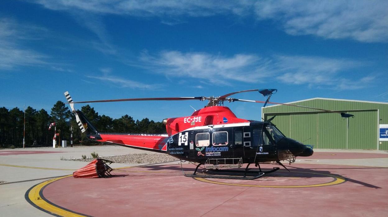 Helicóptero en la base de Molinicos, en Albacete