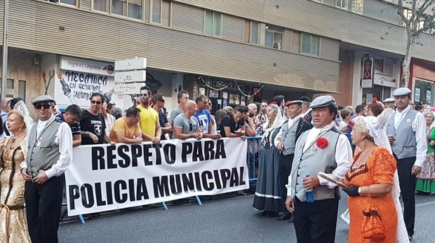 Carmena enerva a los policías: «Ya podrían estar disfrutando el dinero que ofrecimos»