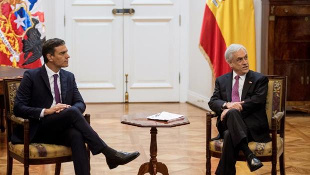 Sobre Venezuela: Piñera pide acción, Sánchez diálogo