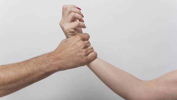 Investigan la primera atención a las víctimas de violencia genero en las comisarías vascas