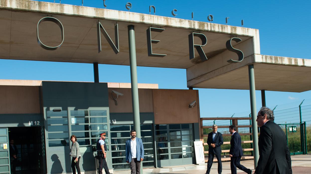 Quim Torra, entrando en la prisión de Lledoners