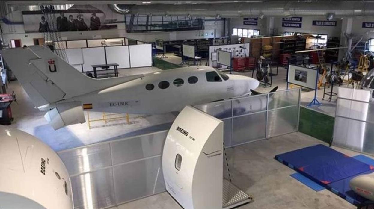 Parte del hangar aeronáutico de la Universidad Rey Juan Carlos en Fuenlabrada