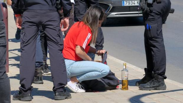 «Guerra» al botellón en Alicante: 259 jóvenes denunciados en tres días