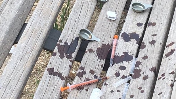 La nueva ruta de la adicción a la Cañada: «Cada vez hay más jeringuillas»