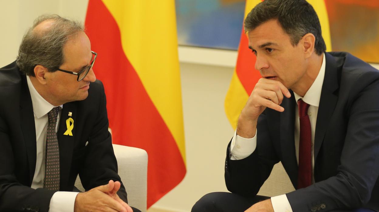 Reunión en el palacio de La Moncloa entre el presidente del Gobierno Pedro Sánchez y el presidente de la Generalidad Quim Torra.