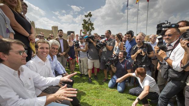 Casado augura que Mañueco será «un grandísimo presidente de la Junta»