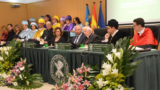 La Universidad Católica de Valencia investirá doctor honoris causa a Adolfo Suárez a título póstumo