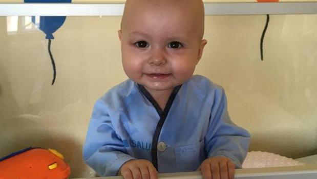 Los padres de una bebé vallisoletana buscan con urgencia un donante de médula ósea para su hija