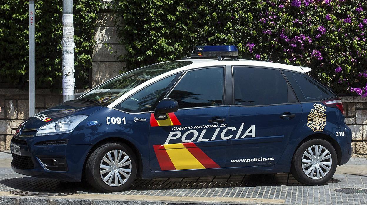 Coche de la policía nacional