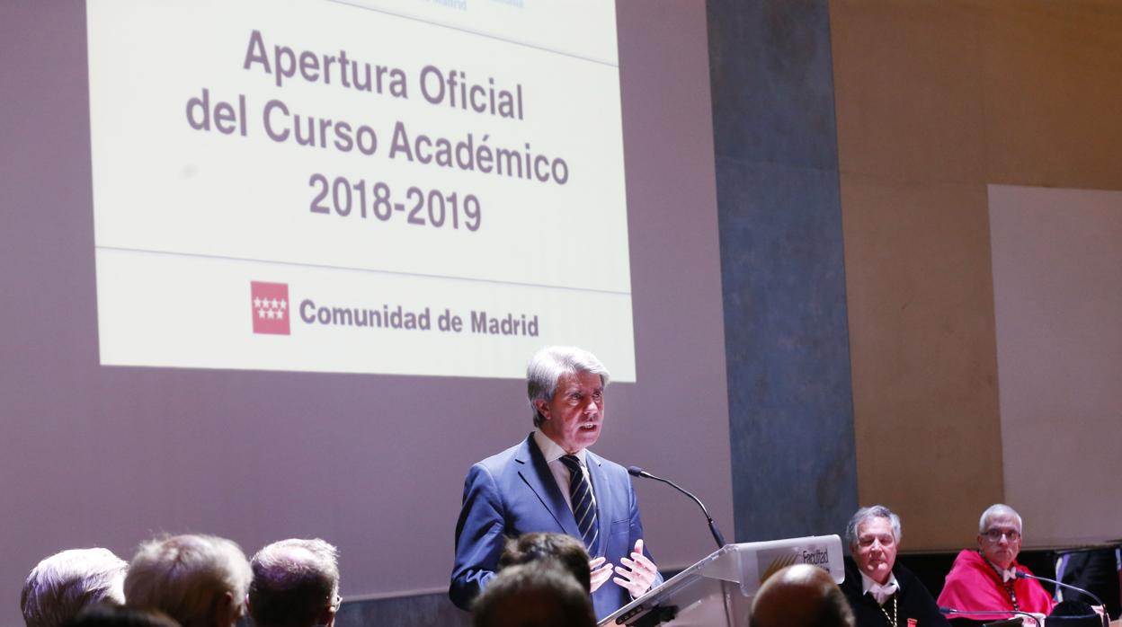 Garrido explica ante los rectores madrileños su compromiso de nueva financiación universitaria