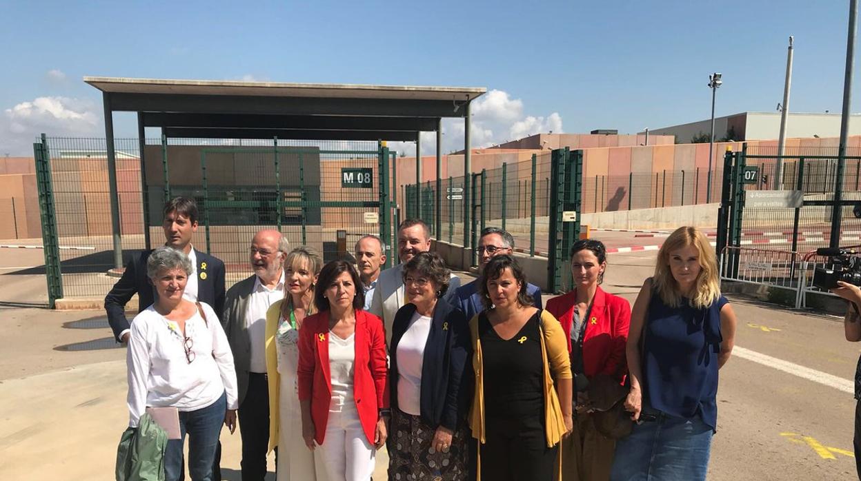 Los trece eurodiputados visitan la cárcel de Llenoders este viernes