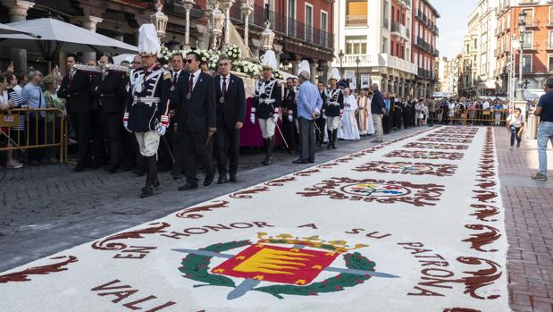 Valladolid pide a su patrona estabilidad y trabajo de calidad