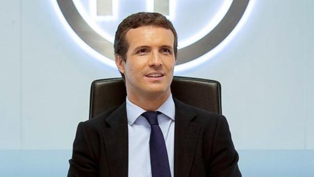 Casado agradece a Soraya su «entrega durante casi dos décadas»