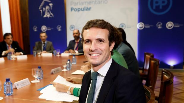 El Tribunal Supremo pregunta a la Fiscalía si debe investigar a Casado por su máster