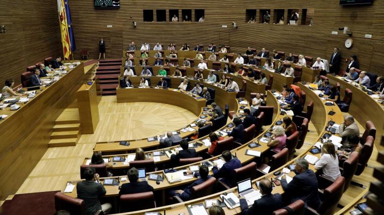 Votación del pleno de las Cortes Valencianas