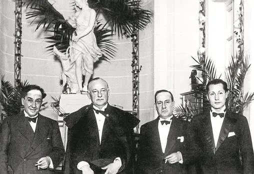 Corría noviembre de 1929 cuando Miguel y José Antonio Primo de Rivera participaron en el homenaje a los hermanos Machado en el Ritz
