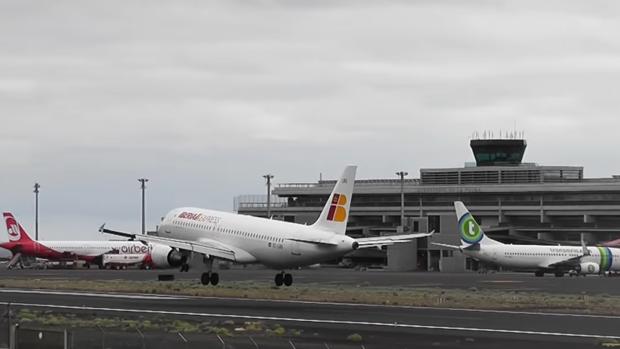 Iberia impulsa la venta de plazas a Canarias para el turismo de invierno