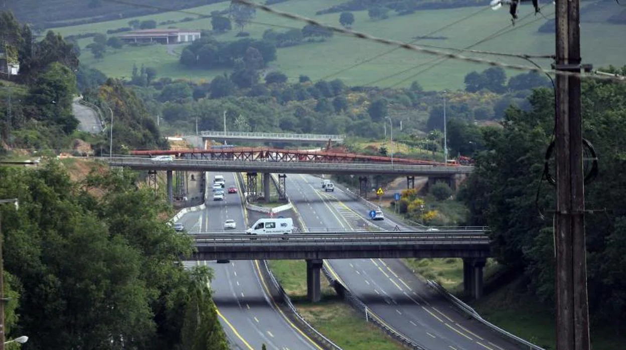 La autopista AP-9 a su paso por Santiago de Compostela
