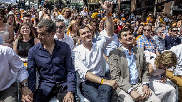 Ciudadanos también saca músculo en Valencia y cuelga el cartel de «lleno» en su cena de inicio de curso