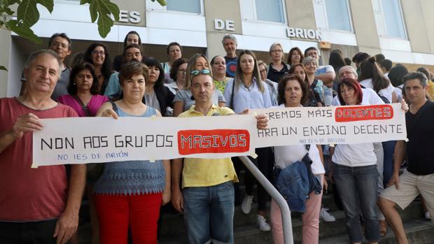 Brión vuelve a clase tras dos semanas de encierro