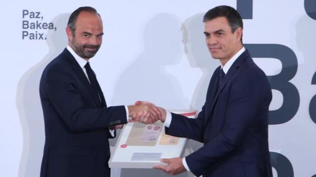 Sánchez: «La batalla del relato es el termómetro que medirá la derrota definitiva de ETA»