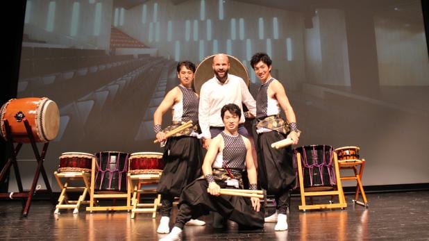 El Auditori Teulada Moraira programa taiko japonés, a Luis Piedrahita y teatro con Carlos Sobera