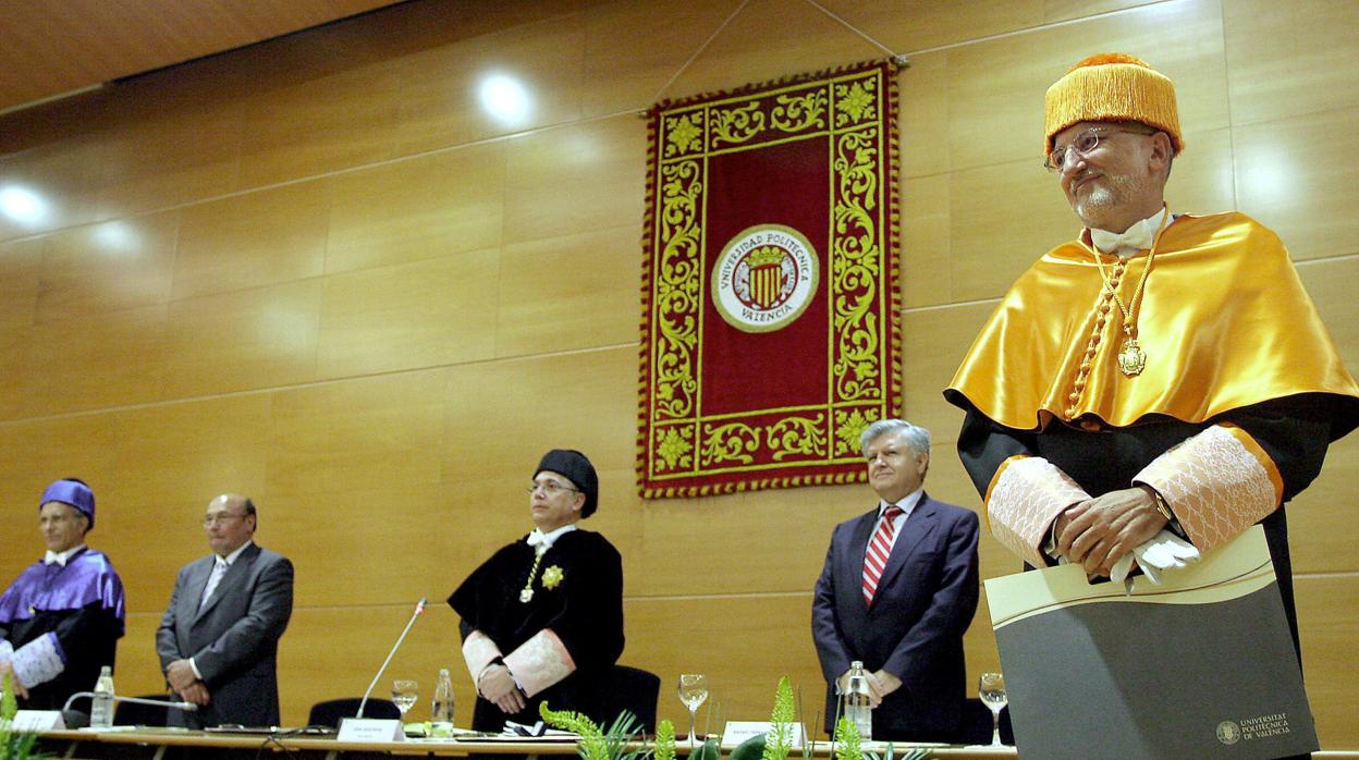 Imagen de la investidura de Juan Roig como Doctor Honoris Causa por la Politécnica de Valencia en 2007