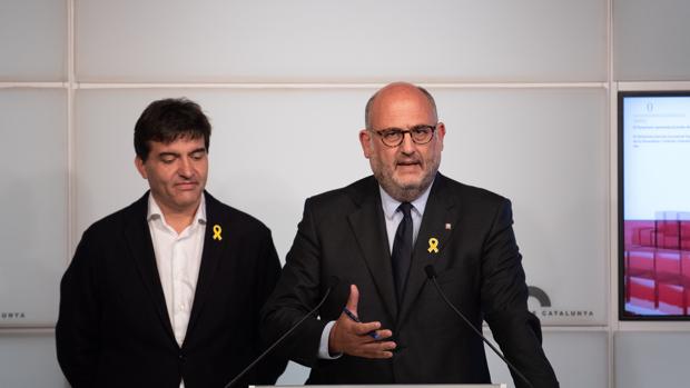 La Mesa del Parlament desoye a los letrados y avala el acuerdo de JpCat y ERC