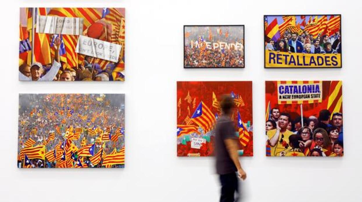 Exposición con esteladas independentistas en Valencia