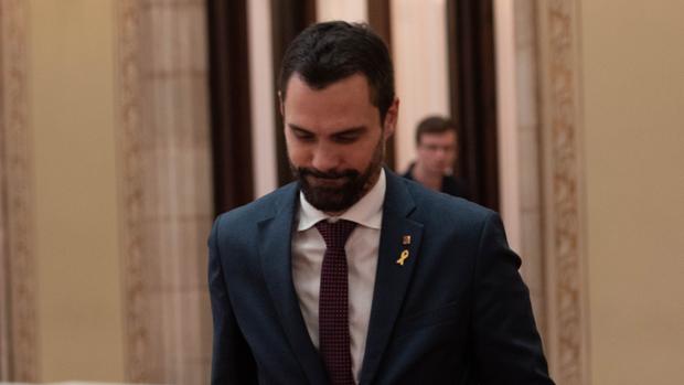 Torrent deja en manos de los letrados el voto de los diputados suspendidos de JpC