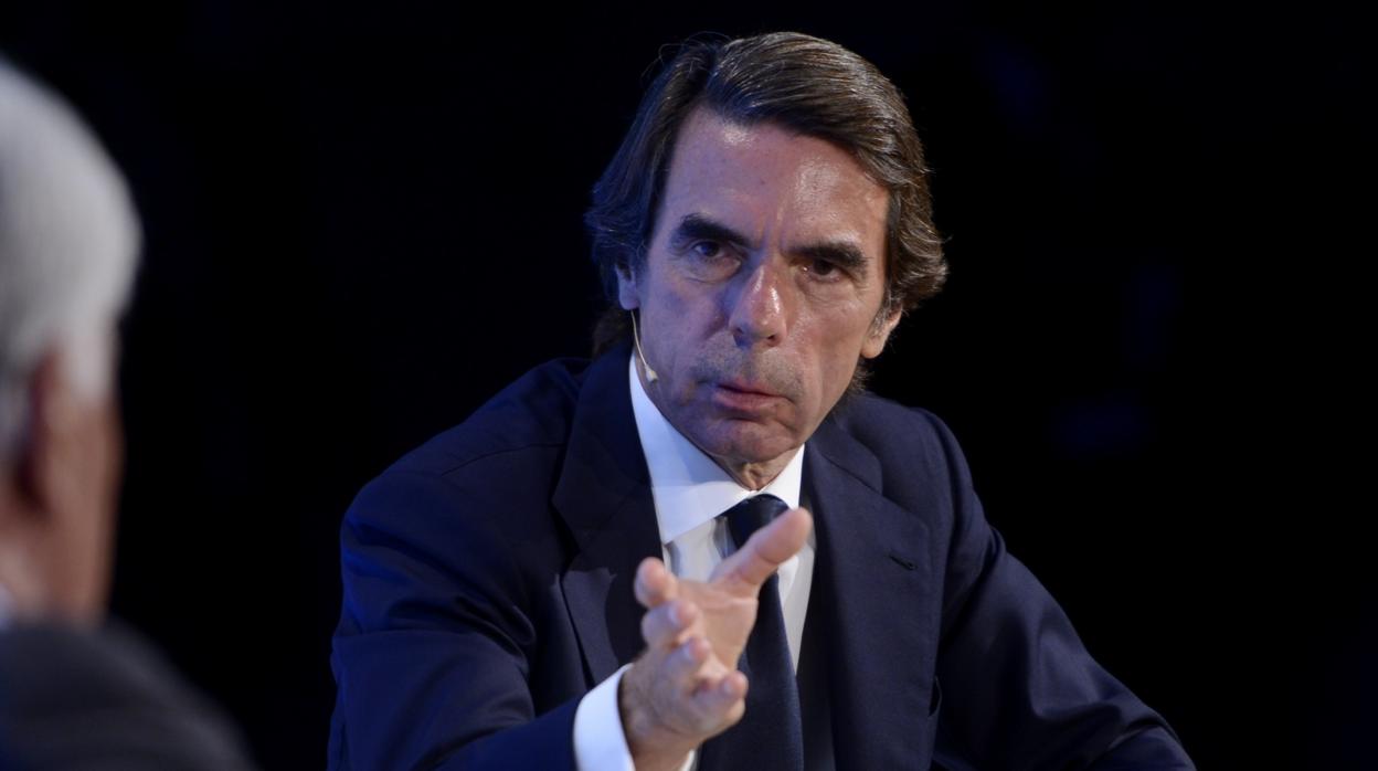 José María Aznar, en los estudios de la Cadena Cope