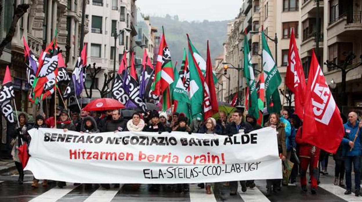 Amplio seguimiento de los trabajadores de la educación concertada vasca en la primera jornada de huelga