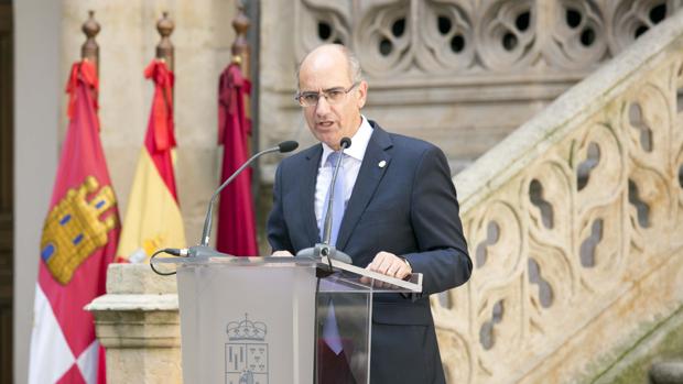 El presidente de la Diputación de Salamanca, Javier Iglesias