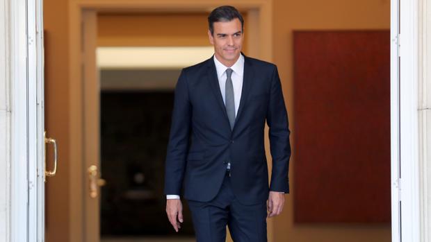 Sánchez intenta escabullirse de su tesis con un debate del Estado de las Autonomías