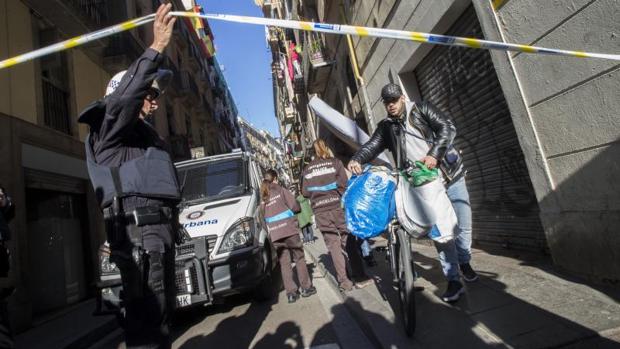 Fernández reclama a Colau que no disuelva la unidad antidisturbios de la Guardia Urbana